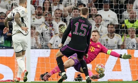 Manuel Neuer lên tiếng sau sai lầm tai hại