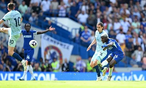 Đỉnh cao! Caicedo 'mở tài khoản' cho Chelsea với cú lốp bóng từ giữa sân