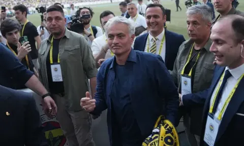 Jose Mourinho nhắm sao lớn Chelsea cho Fenerbahce