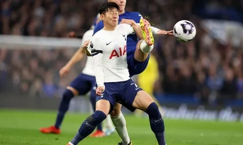 Chuyên gia phấn khích khi sao trẻ Chelsea bắt chết Son