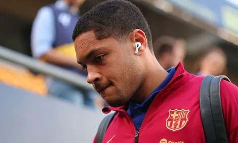 Vitor Roque: Nạn nhân của HLV Xavi hay “bom xịt” của Barcelona?