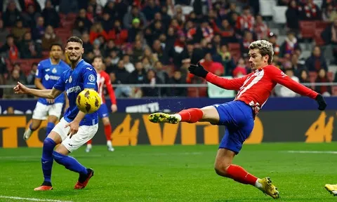Griezmann lập cú đúp, Atletico vẫn ôm hận trước đội của Greenwood