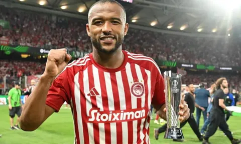 Ayoub El Kaabi  - Sống sót sau trận động đất để trở thành người hùng