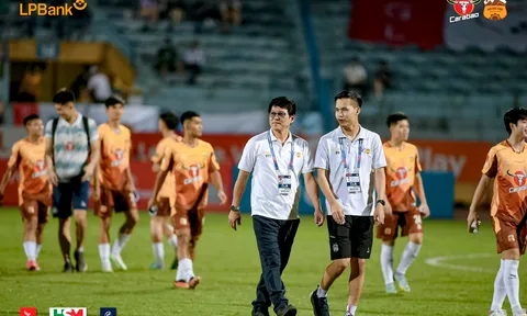 HLV HAGL: "Đừng có mất bóng rồi lại đứng yên"