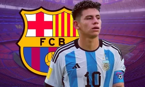 HLV Xavi đánh giá về 'Messi mới'