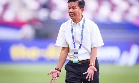 Khôi hài câu chuyện HLV ở V-League và ĐTQG