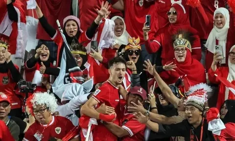 Iraq ghi bàn, CĐV Indonesia nổi giận với VAR