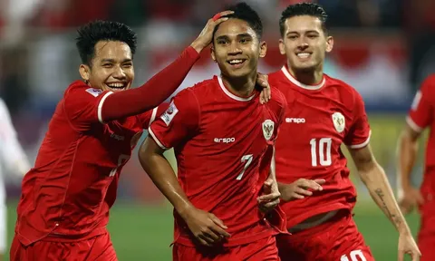 Sao nhập tịch ủng hộ thần đồng Indonesia sau màn đối đầu CĐV