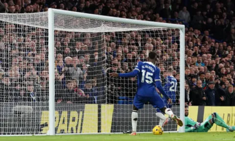 Jackson phá dớp đen đưa Chelsea trở lại top 10