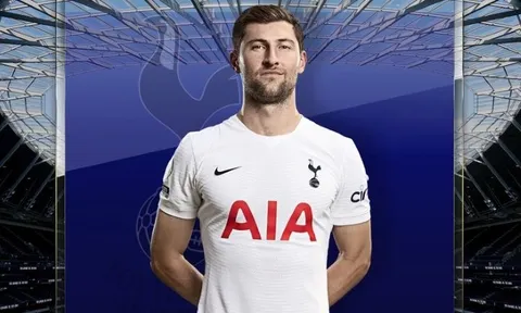 Khi Spurs khó, đã có Davies