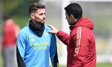 Không chỉ là học trò, Jorginho còn giống như trợ lý của Arteta