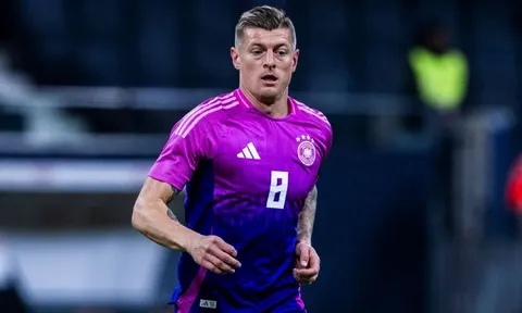 Buồn với Toni Kroos