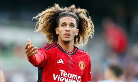 Olympique Lyon muốn mượn tài năng trẻ của Manchester United
