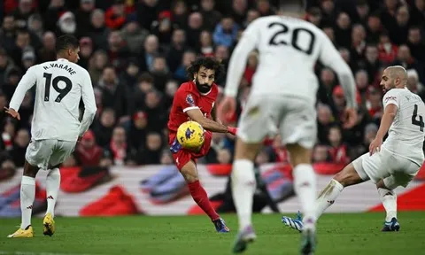 Liverpool lên tiếng 'bảo vệ' Man Utd sau trận hòa
