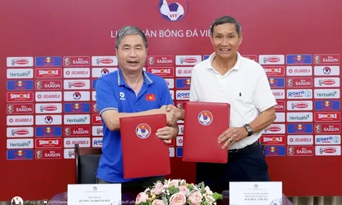 CHÍNH THỨC: HLV Mai Đức Chung trở lại đội tuyển nữ Việt Nam