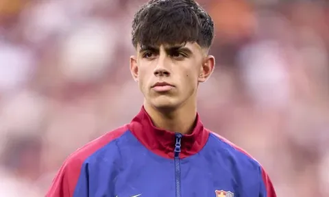 Marc Bernal là Busquets mới của Barcelona