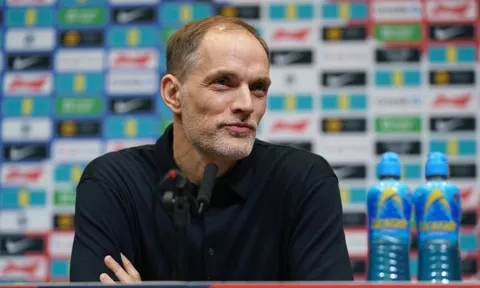 Maresca thay đổi vị trí Reece James, Tuchel công khai phản bác