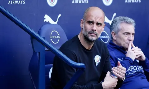 Hàng thủ Manchester City đang “phản bội” Pep Guardiola