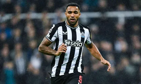 Newcastle được khuyên loại bỏ công thần