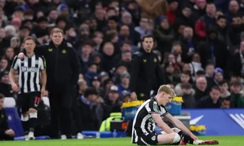 NÓNG! Newcastle nhận tin dữ, M.U cười thầm