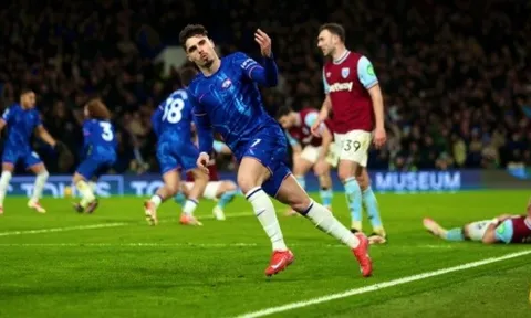 Ngược dòng trong 10 phút, Chelsea chen chân vào top 4 Ngoại hạng Anh