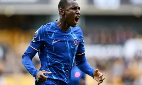 Nicolas Jackson mắng huyền thoại Chelsea: "Ông câm miệng đi"