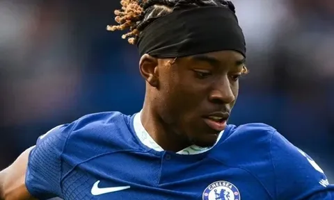 Pochettino quay xe với sao Chelsea