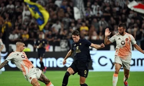 Roma kéo Juventus về thực tại