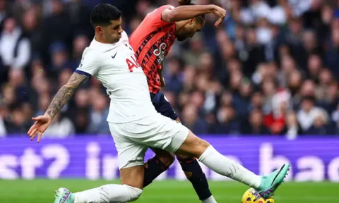 NÓNG! Tottenham nhận hung tin từ trụ cột hàng thủ