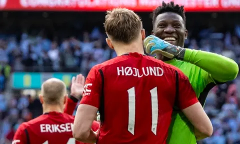 Cú sốc Rasmus Hojlund