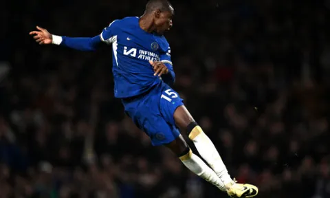 Jackson hóa ''ông kẹ'' của Tottenham