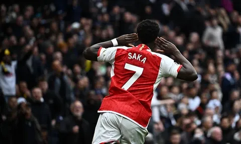 Bukayo Saka quá hay