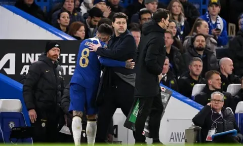 Tại sao Enzo Fernandez sớm rời sân trước Newcastle?