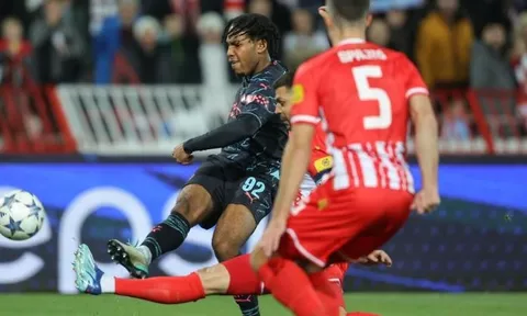 Thắng Crvena Zvezda, Guardiola khen ngợi sao trẻ