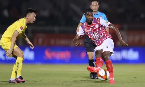 Sếp bự CLB Thanh Hóa: 'Trọng tài dùng trò mèo để xơi CLB Thanh Hóa'
