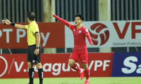 Vừa công bố danh sách, HLV Philippe Troussier nhận ngay tin không vui