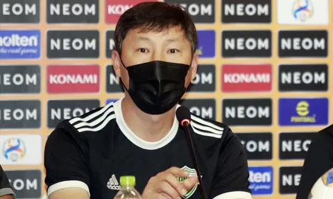 Tiết lộ điều khiến tân HLV Việt Nam không thể an tâm về V-League