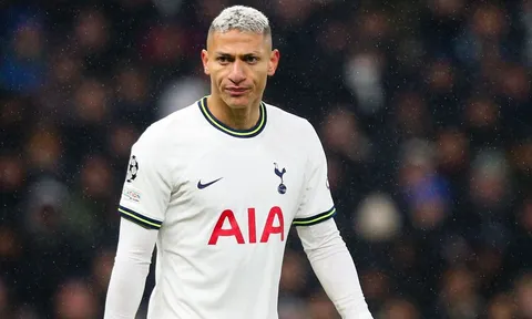 Tỏa sáng trước Forest, Richarlison được "tung lên mây"