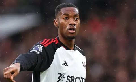 Man Utd nhắm 'đá tảng' miễn phí