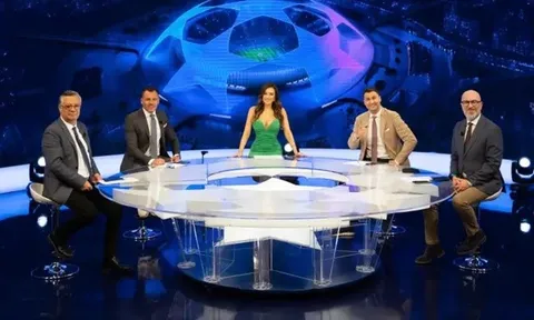 "Tròn mắt" trước vẻ đẹp của siêu mẫu dẫn Champions League