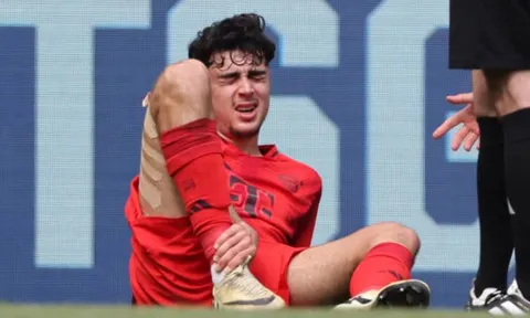 Tuyển Đức nín thở vì ngọc quý Bayern