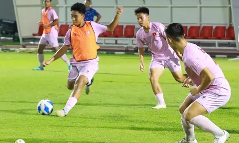 HLV Trần Minh Chiến nhắn nhủ học trò trước trận gặp U16 Campuchia