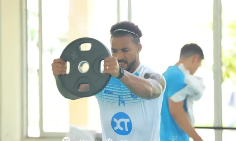 Vua phá lưới hay nhất lịch sử V-League sắp khoác áo tuyển Việt Nam?