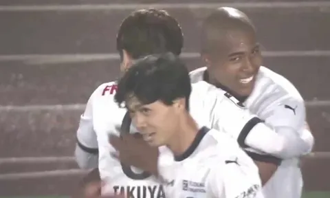 CĐV chúc mừng sao Việt Nam: "Messi Đông Nam Á đã trở lại"