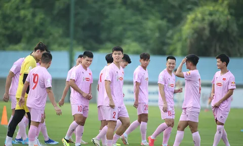 Khiến Văn Quyết hỏng penalty, thủ môn Thanh Hóa lên tiếng