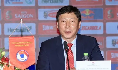 Điều HLV Kim Sang-sik phải làm được nếu không muốn bị sa thải