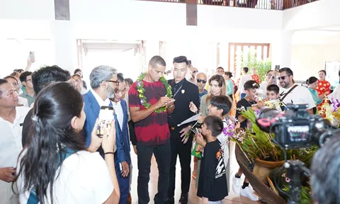 Rivaldo đã đến Việt Nam