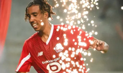 3 đại gia Premier League tranh 'đá tảng' 18 tuổi