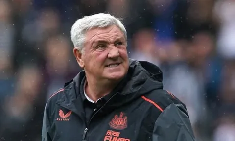 "Newcastle cần thêm 17 cầu thủ"