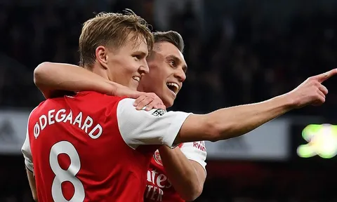 Tới lúc Arsenal trình làng bộ 3 mới đáng sợ ở tuyến giữa